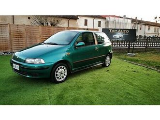 1995 fiat punto verde conduite à gauche in italie - a ven...