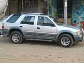 isuzu rodeo 2005 dakar