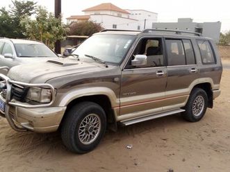 isuzu trooper 2001 dakar