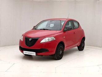 ypsilon 3ª serie ypsilon 0.9 twinair 85 cv 5 porte metano ecochic elefantino
