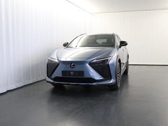 lexus rz 450e comfort: réserver un essai sur route !