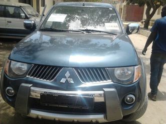 mitsubishi l200 2008 dakar