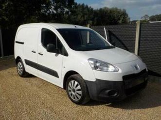 ② peugeot partner 1600hdi 10/2012 94000km 7250€ — camionnettes & utilitaires — 2ememain