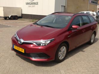toyota auris touring sports - 1.8 hybrid active sports|navigatiesysteem|lm-velgen|rijstrooksensor|pre-crash detectie