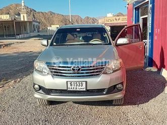 used toyota fortuner 2013