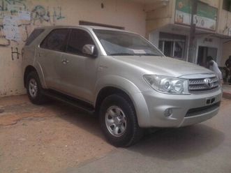 toyota fortuner 2010 dakar