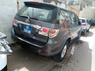 toyota fortuner 2012 dakar
