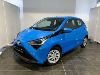 aygo 2ª serie aygo connect 1.0 vvt-i 72 cv 5 porte x-play