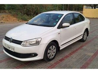 volkswagen vento comfortline 1.6 petrol 2013