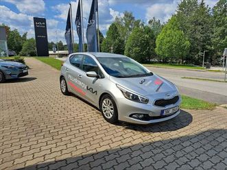 kia ceed 1,6 crdi 94kw hatchback - hatchback nafta