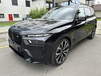 bmw x7 m60i**v8**530ks**full oprema**, 2023 god.