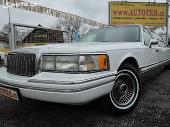 lincoln town car 4,6 limuzína 7.m pronájem
