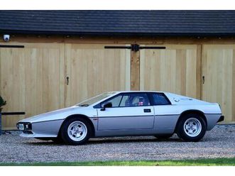 lotus esprit s2.2, 1980. 40th of 60 built. crossover from the s1 and s2 esprit
