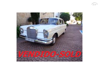 mercedes-benz 220 s colas