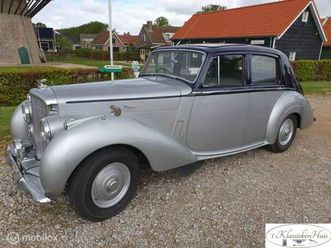 bentley r-type - saloon