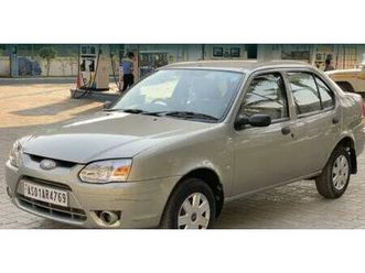 ford ikon 1.3 flair 2010