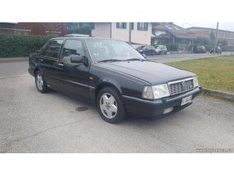 lancia théma ferrari 8.32