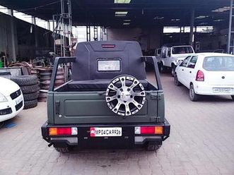 maruti suzuki gypsy king st 2000