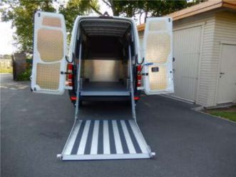 koopje.demo sprinter met laadklep die 850 kg tilt.