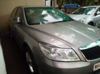 skoda laura ambiente 2.0 tdi cr at 2013