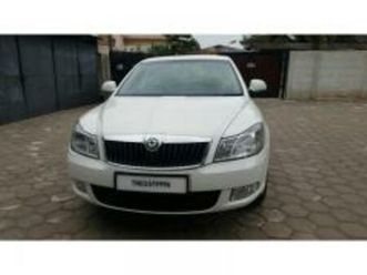 skoda laura ambition 2.0 tdi cr at 2012