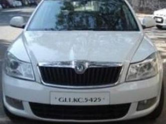 skoda laura ambition 2.0 tdi cr mt 2009
