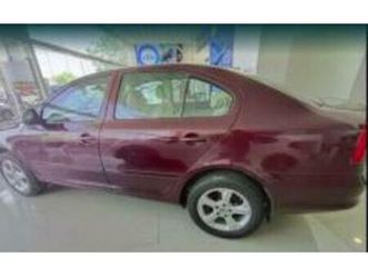 skoda laura elegance 2.0 tdi cr at 2012