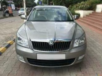 skoda laura elegance 2.0 tdi cr mt 2010
