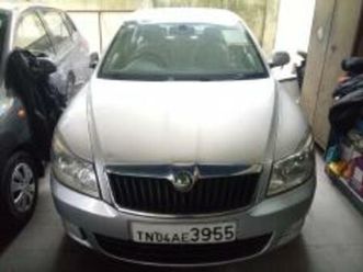 skoda laura l&k 2.0 tdi at 2010