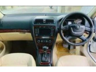 skoda laura l&k 2.0 tdi at 2010