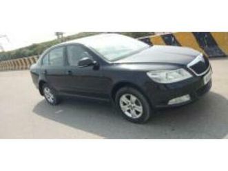 skoda laura l&k 2.0 tdi at 2011