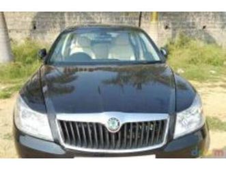 skoda laura l&k 2.0 tdi at 2012