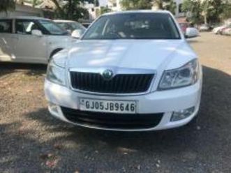 skoda laura l&k 2.0 tdi mt 2012