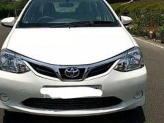 toyota etios cross 1.5 v 2016