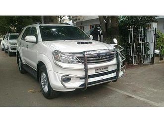 toyota fortuner 2.5 4x2 at trd sportivo 2013