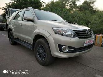 toyota fortuner 3.0 4x2 at 2015