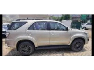 toyota fortuner 3.0 4x2 at 2015