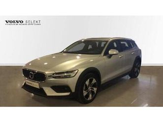 b4 d cross country pro awd auto 145 kw (197 cv)