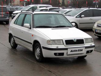 škoda felicia 1.3i, 1.maj,čr, servis.kniha