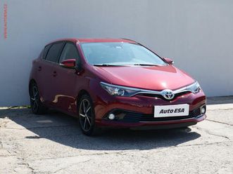 toyota-auris-1-2-t-edition-kola-kamera