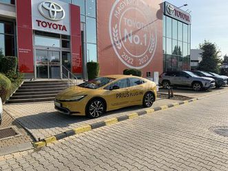 TOYOTA PRIUS toyota-prius-2-0-phv-prestige-e-cvt-plug-in-hibrid