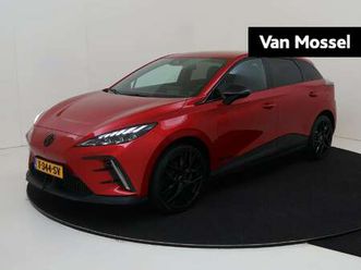 mg mg4 luxury 64 kwh | navi | 360 camera | 19'' gmp lunica sportvelgen | warmtepomp | stoel + stuurverwarming | apple carplay |