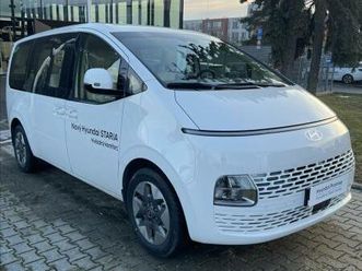 hyundai staria 1,6 hev,tour 9,style premium