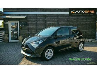 toyota aygo 1.0 x-play