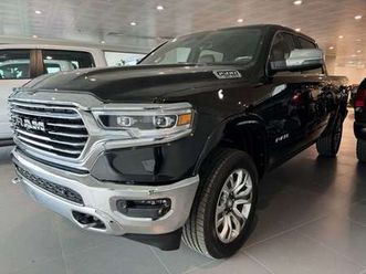 ram 1500 crew cab limited long horn - autocarro d