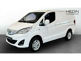 helelektrisk skåpbil med 3,5 kubiks lastutrymme