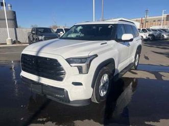 toyota sequoia sr5 hibrido