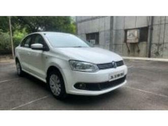 volkswagen vento comfortline 1.6 petrol 2013