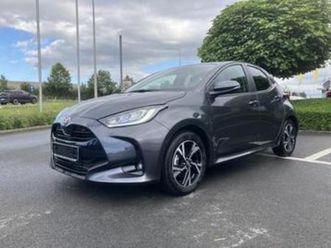 ② toyota yaris iconic — toyota — 2ememain