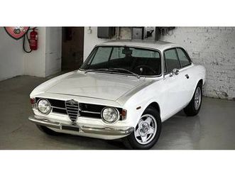 1970-alfa-romeo-giulia-gt-1300-junior